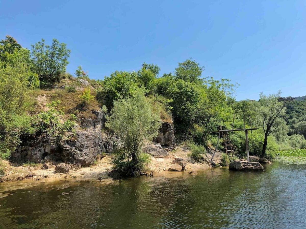 Estate & Winery San Duyevo בית כפרי