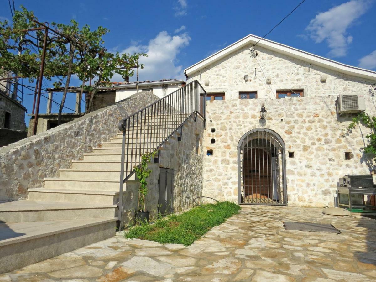 בית כפרי Estate & Winery San Duyevo *